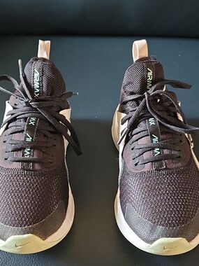 Nike Air Max Lightweight Women's Running Shoes - Brown/Cream